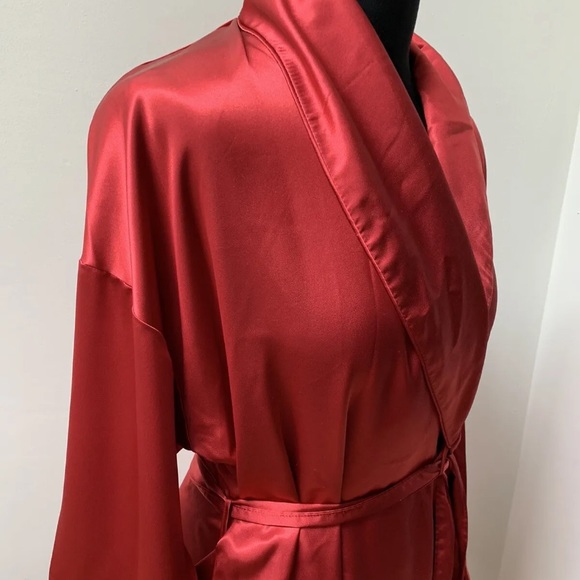 Vintage 90s St Michael red satin dressing gown size 12-14 - Picture 5 of 10